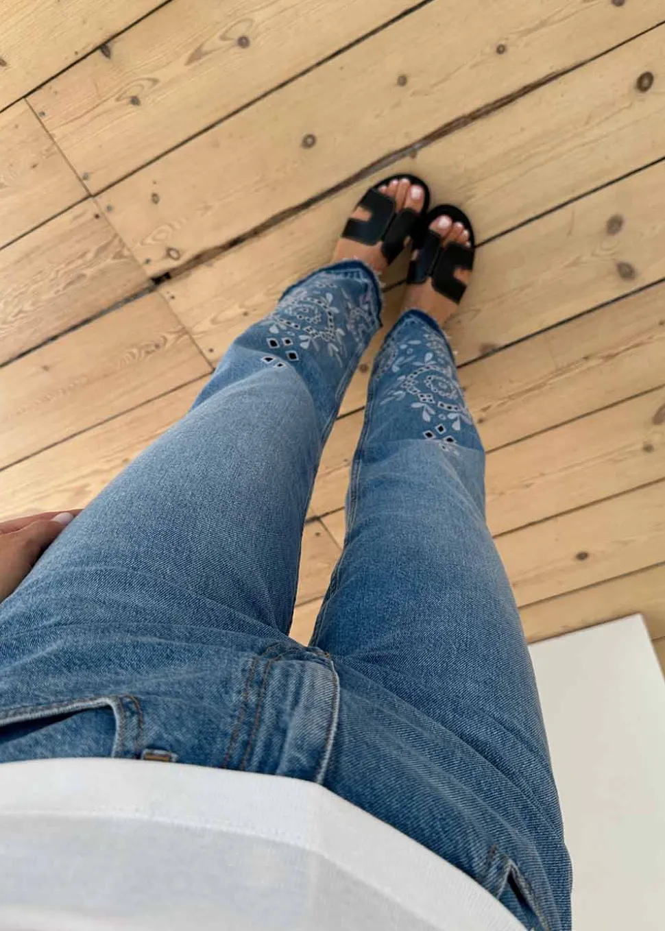 Broderie Anglaise Denim Betzy Cropped