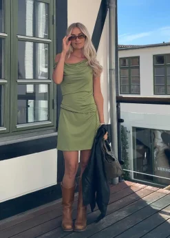 HimaMD off-shoulder dress