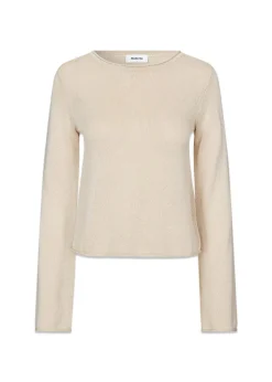 IvonneMD flared o-neck