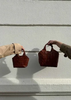 Misu Mini, Nutmeg, O