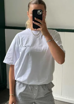 W S/S Script Embroidery T-S