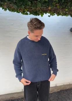 WASHED INSIGNIA PREMIUM KNIT